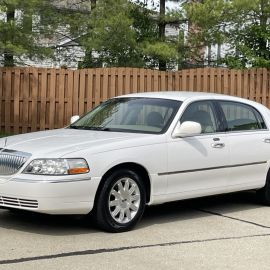 Mặt máy tổng thành Lincoln Town Car 