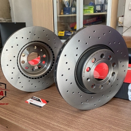 Đĩa thắng hiệu suất Brembo 